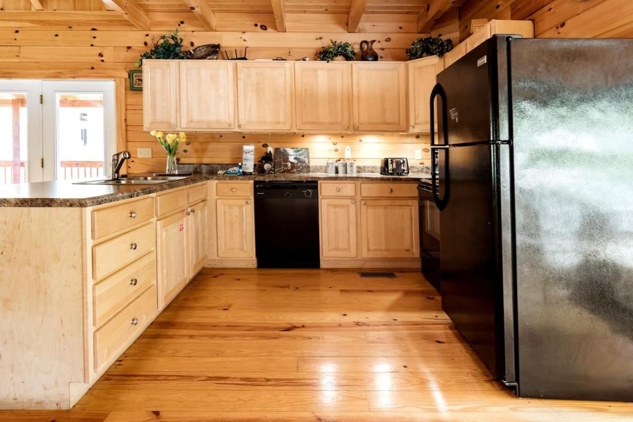 세비어빌 Smoky Mtn Hideaway - Cabin W/ Hot Tub & Pool Table 빌라 외부 사진